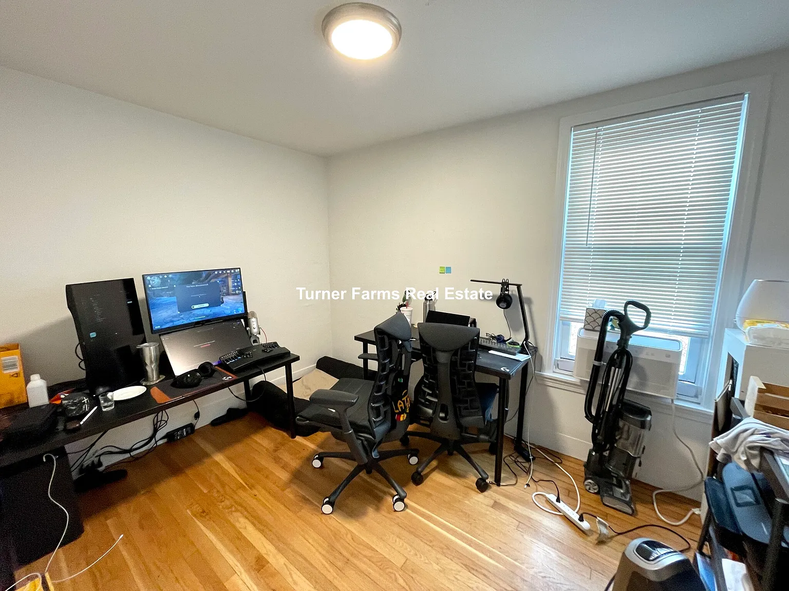 4 bed, 9999 sqft, $3,700 — Photo 4