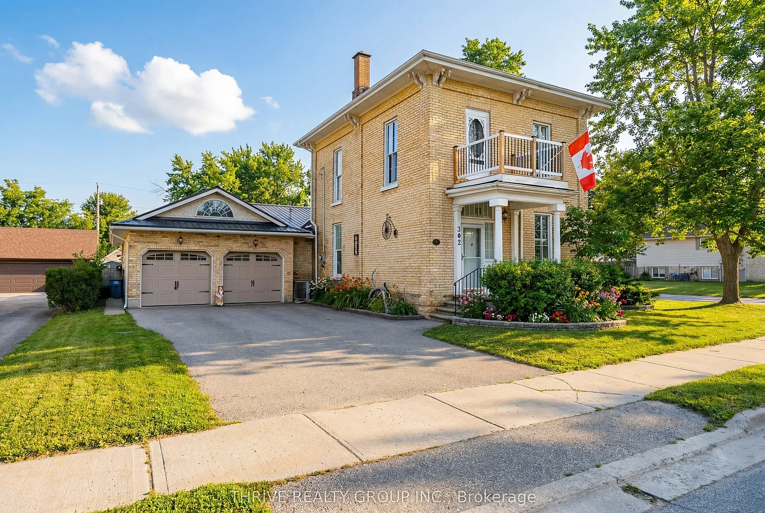 302 Talbot St E photo 1