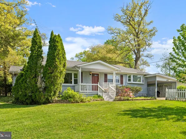 9008 Jameson St, Lorton, VA 22079
