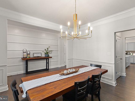 5th image of 2412 Monarch Way