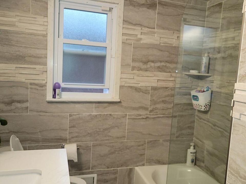 1st image of 164 Keegans Ln #1