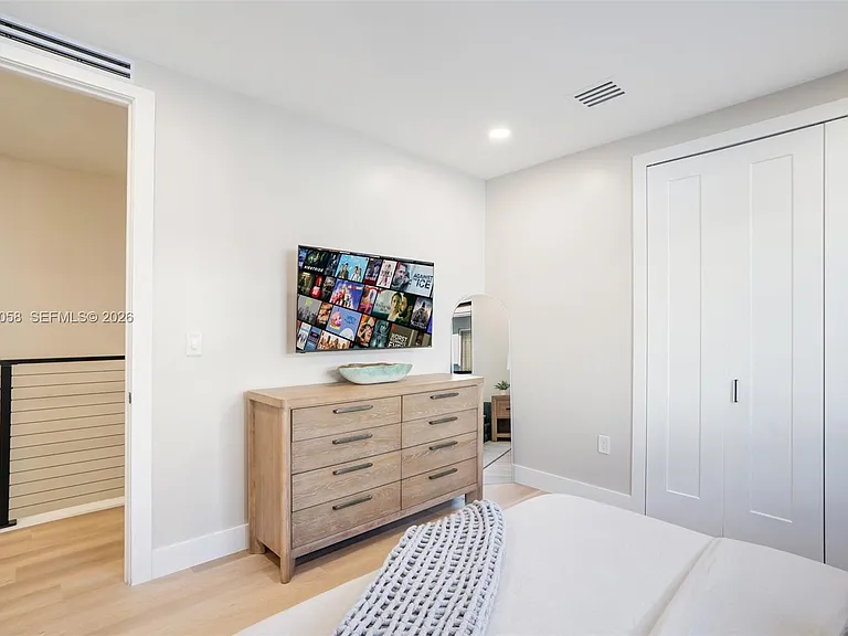 701 SW 17th St — Photo 48