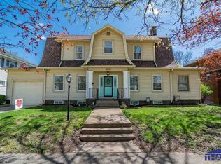 136 S 20th St, Terre Haute, IN 47803