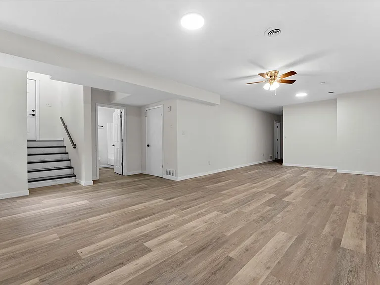 1102 Apache Dr — Photo 1