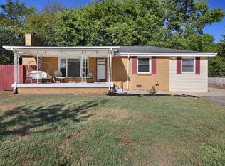 98 Curtiswood Dr, Hendersonville, TN 37075