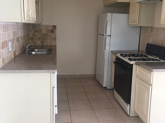 2nd image of 3426 Mentone Ave APT 3