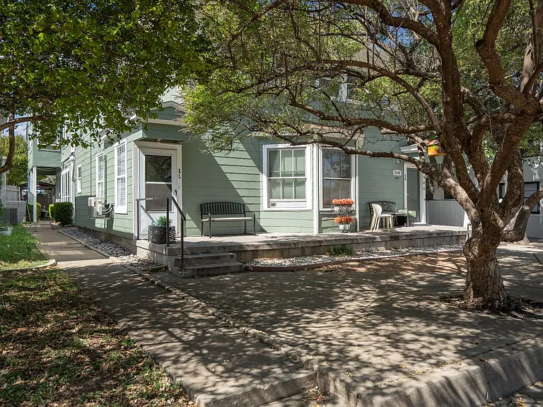 1506 Hurley — Photo 6