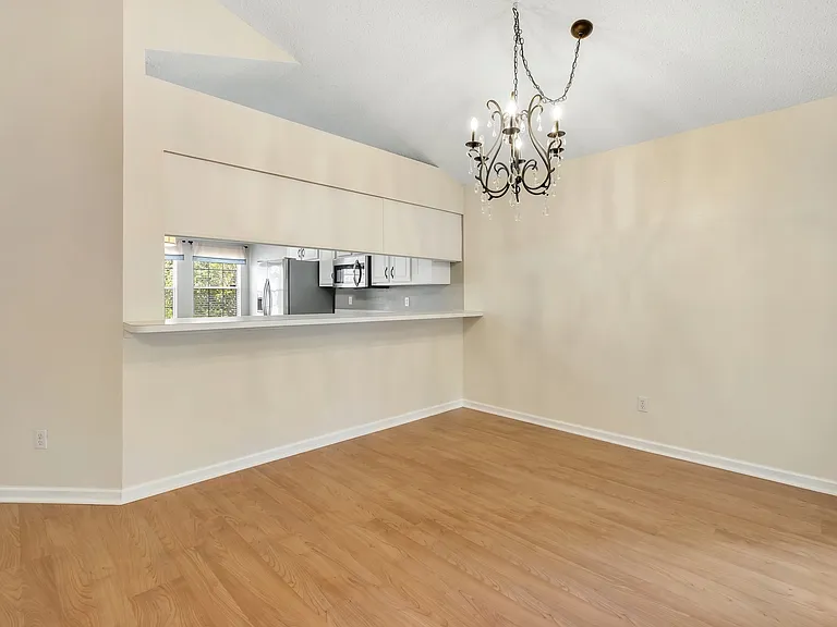 2025 Ascot Way — Photo 14