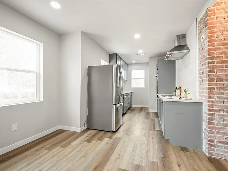 1149 S University Blvd — Photo 12
