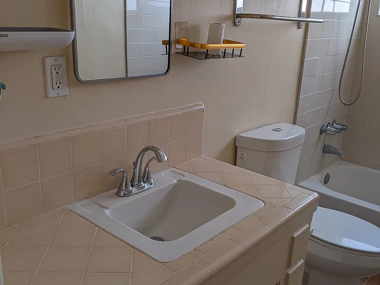 1401 College View Dr #7 — Photo 7