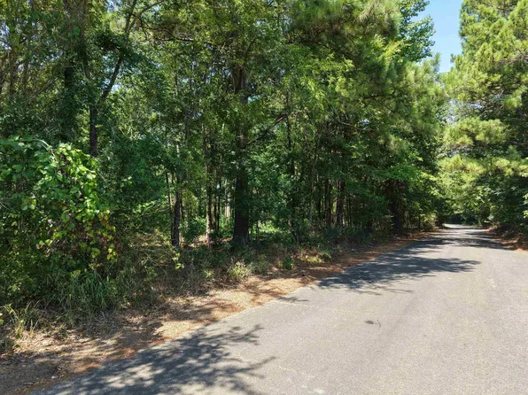 W Commerce Ave, Gladewater, TX 75647
