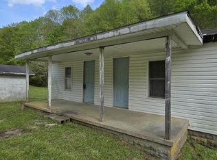 271 Rockgate Rd, Flatwoods, KY 41139