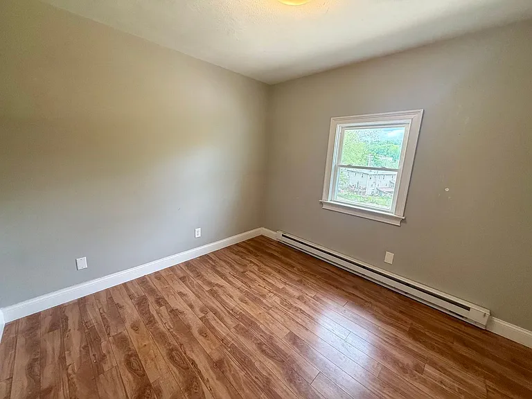 4 Providence Rd — Photo 11
