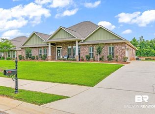 323 Wakefield Ave, Fairhope, AL 36532