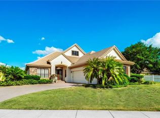 418 W Blue Water Edge Dr, Eustis, FL 32736