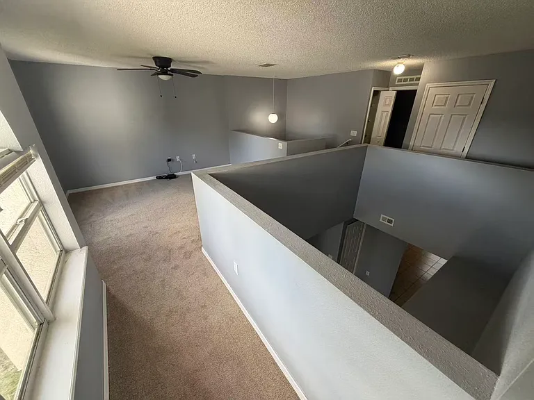 329 Chelmsford Ct — Photo 18
