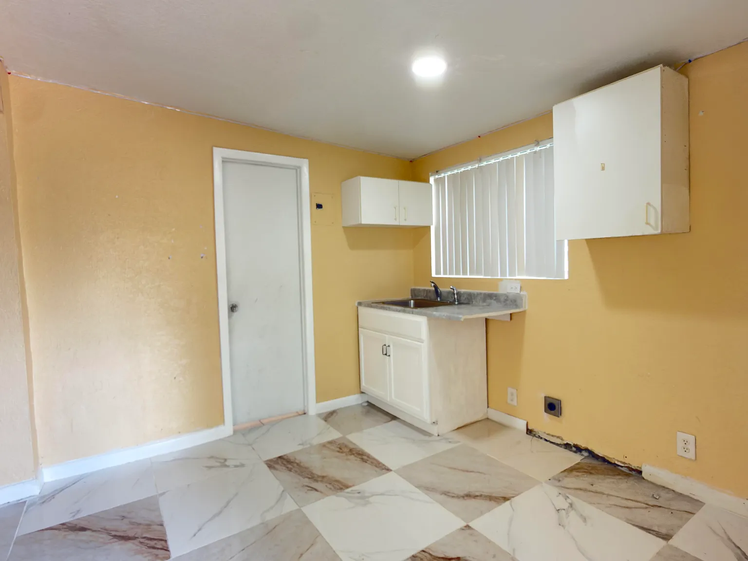 1 bed, $375 — Photo 4