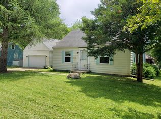3940 Douglas Ave, Des Moines, IA 50310