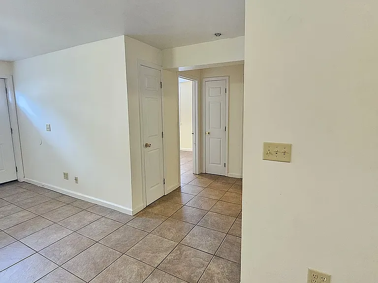 514 S Beveridge St #8 — Photo 3
