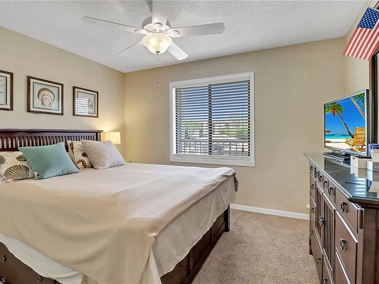 9901 Sunset Cove Ln #226 — Photo 8