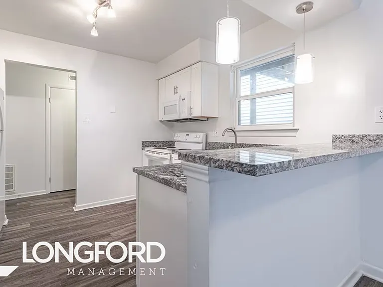 Sonoma Woods Apartments — Photo 32