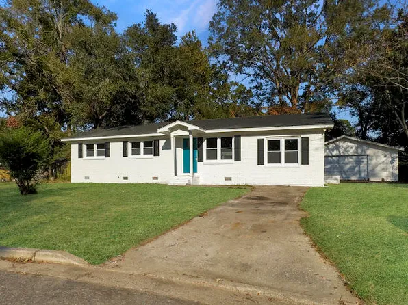 393 Princeton Ct, Ladson, SC 29456