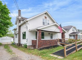 1102 Pannell Ave NW, Grand Rapids, MI 49504