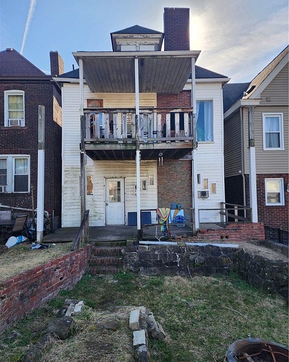 2nd image of 7513 Ellesmere St