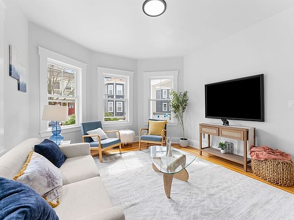 3rd image of 35 Fairmont St APT 3