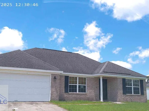 119 Auburn Cir, Glennville, GA 30427