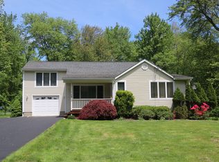 1512 Cross Rd, Mohegan Lake, NY 10547