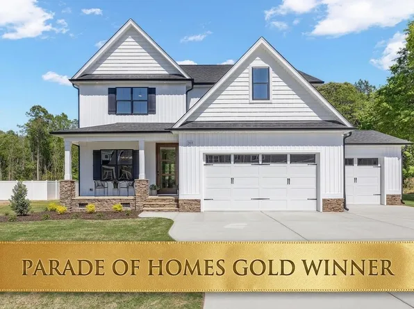 303 Freedom Ridge Dr, Smithfield, NC 27577