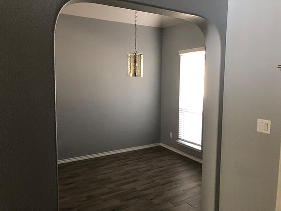 3rd image of 1813 Lark Ln