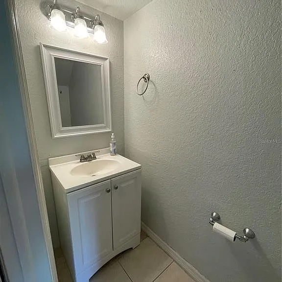 4001 Brigadoon Cir — Photo 2