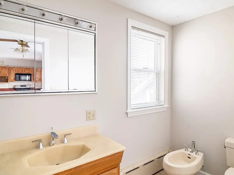 88 Glen St #2 — Photo 8