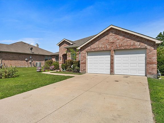 4th image of 308 Creekwood Trl