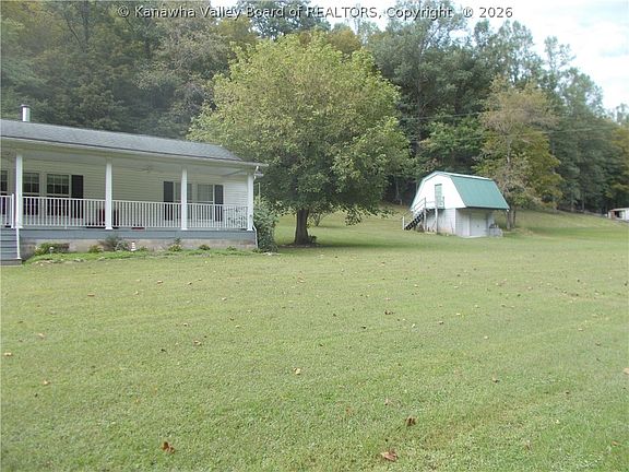 5th image of 98 Santee Ln
