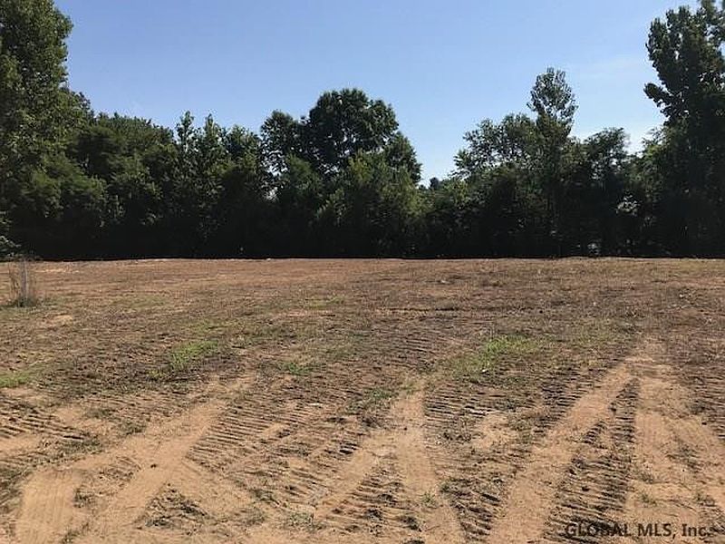 2nd image of 4 CARRIAGE Hill