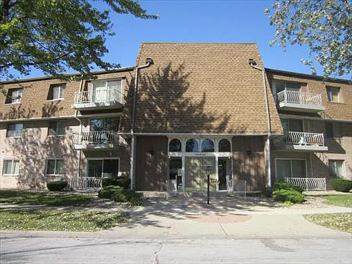 3240 N Manor Dr APT 115 photo 1