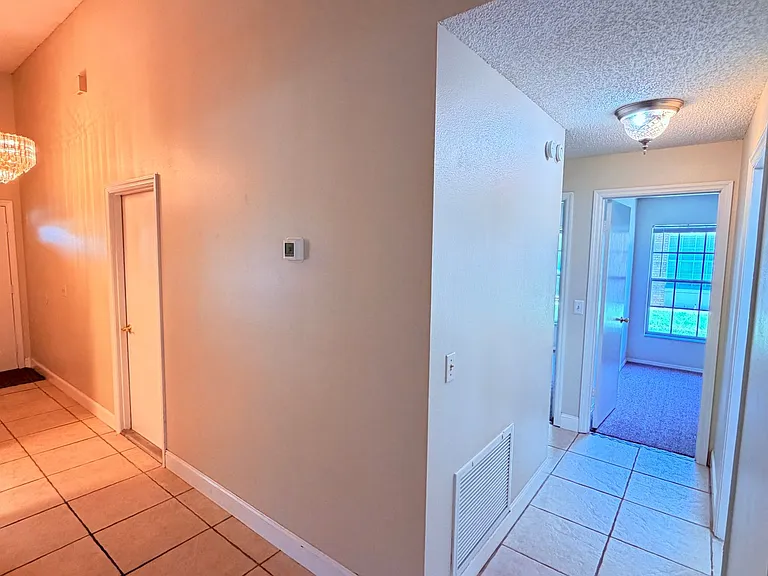 10725 Brice Ct — Photo 16