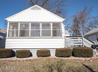 251 Walper Ave, Clawson, MI 48017