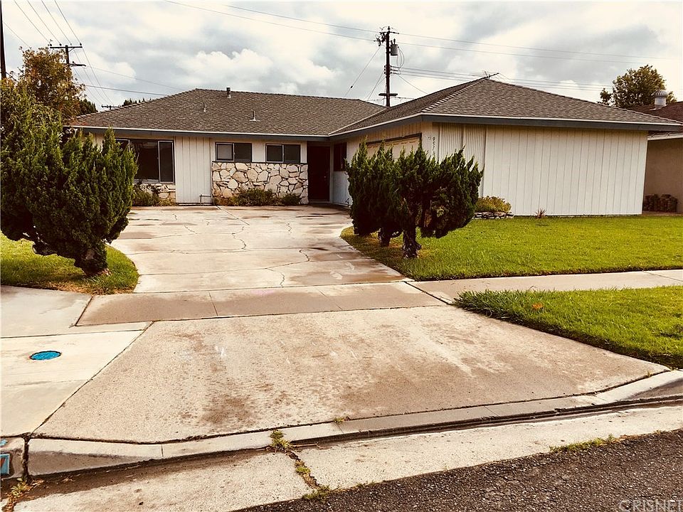 1st image of 9511 Robin Ave