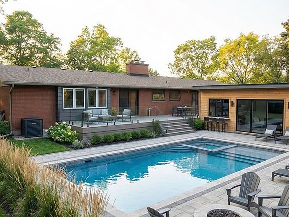 4th image of 1539 Finch Ave