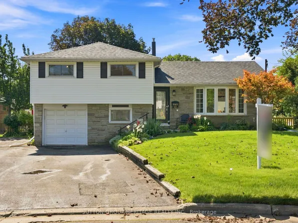 843 Carnation Ct, Oshawa, ON L1H 2H6