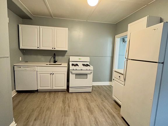 2nd image of 223 Gano St #1