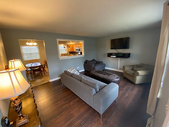 2nd image of 8424 Wintergreen Ct