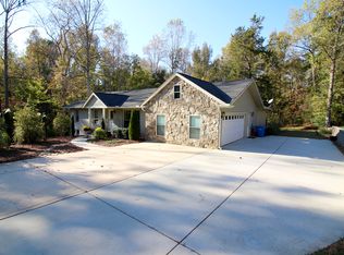 14101 Clearvale Dr, Mint Hill, NC 28227