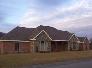14 Fairpoint Meadows Lck, Brookville, PA 15825
