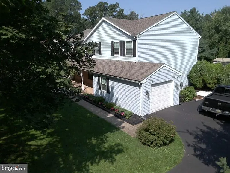 329 Clemens Rd — Photo 1