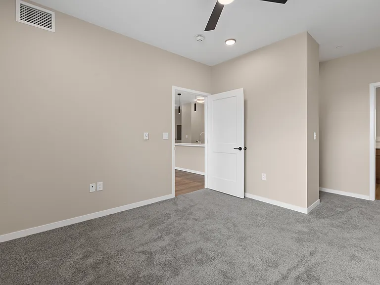 4916 5th St #125 — Photo 15